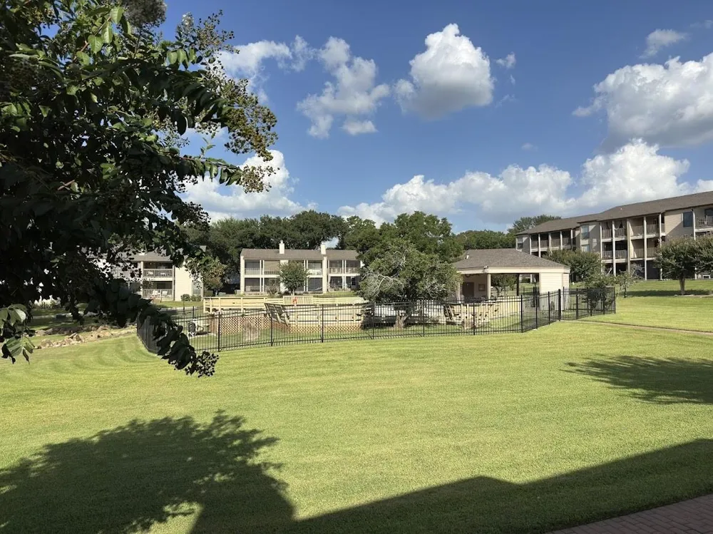203 Lakeview Terrace #B Montgomery, TX 77356