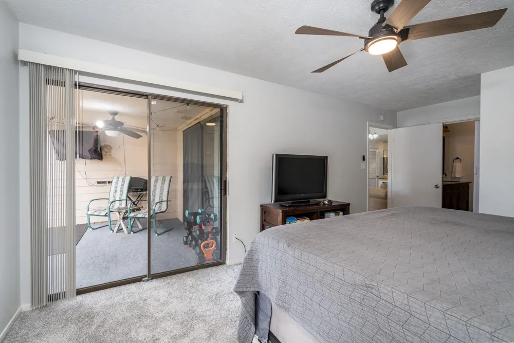 203 Lakeview Terrace #B Montgomery, TX 77356