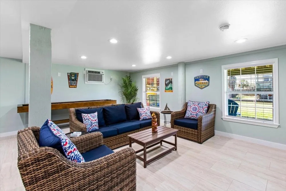 16531 Nassau Way Jamaica Beach, TX 77554