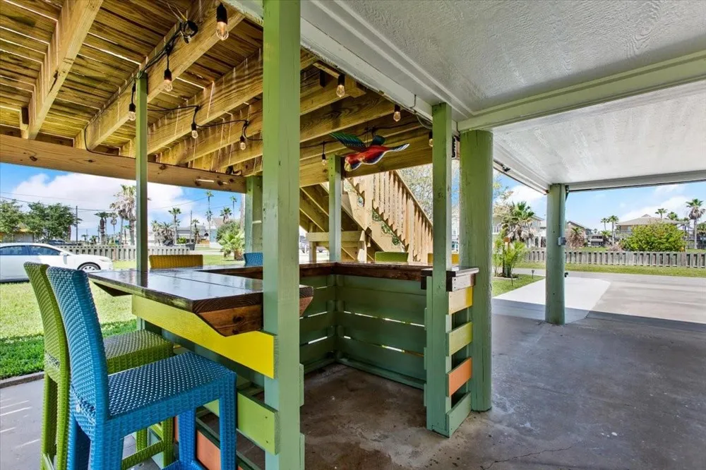 16531 Nassau Way Jamaica Beach, TX 77554
