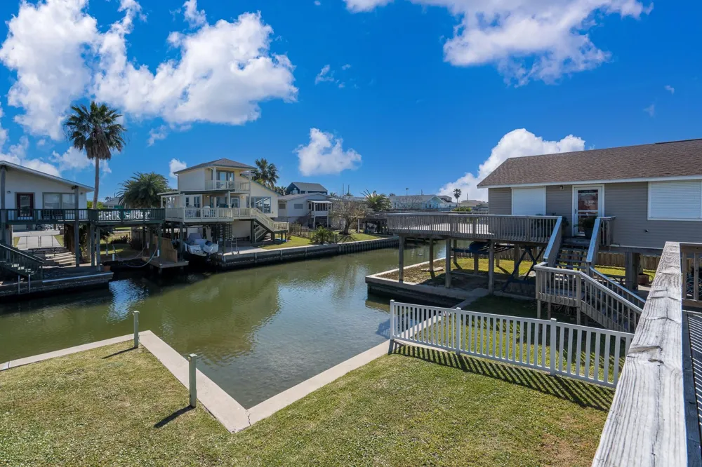 16531 Nassau Way Jamaica Beach, TX 77554
