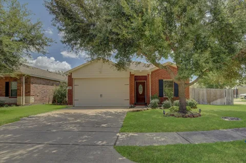 623 W Newport Bend