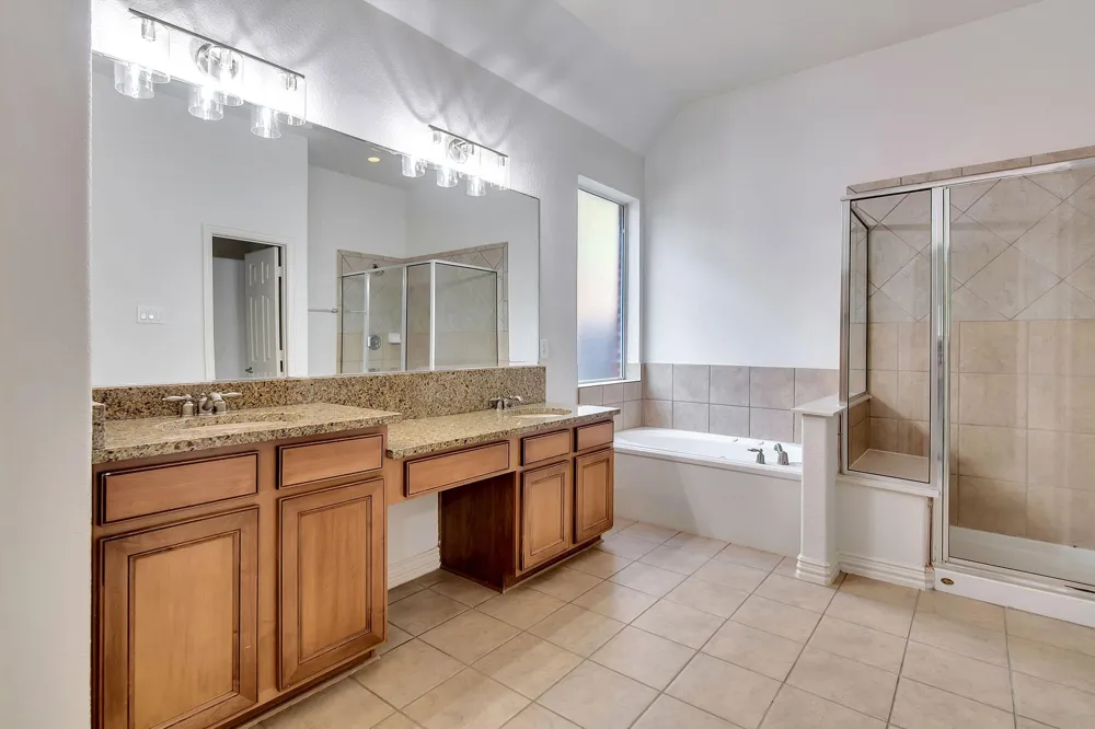 27 Frontera The Woodlands, TX 77382