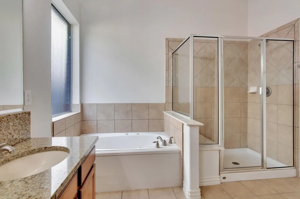27 Frontera The Woodlands, TX 77382