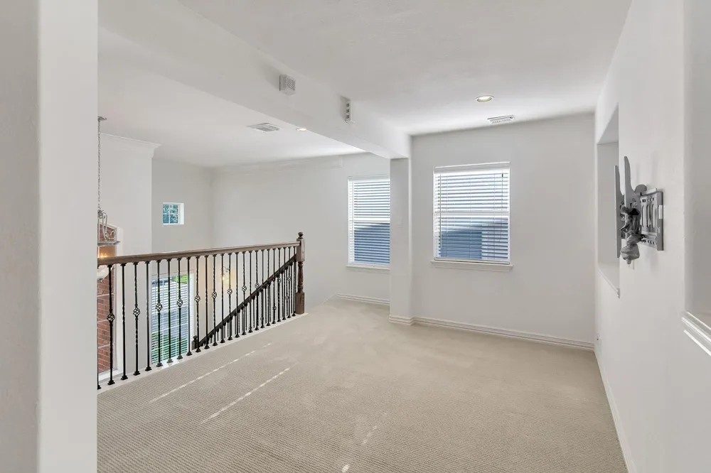 27 Frontera The Woodlands, TX 77382