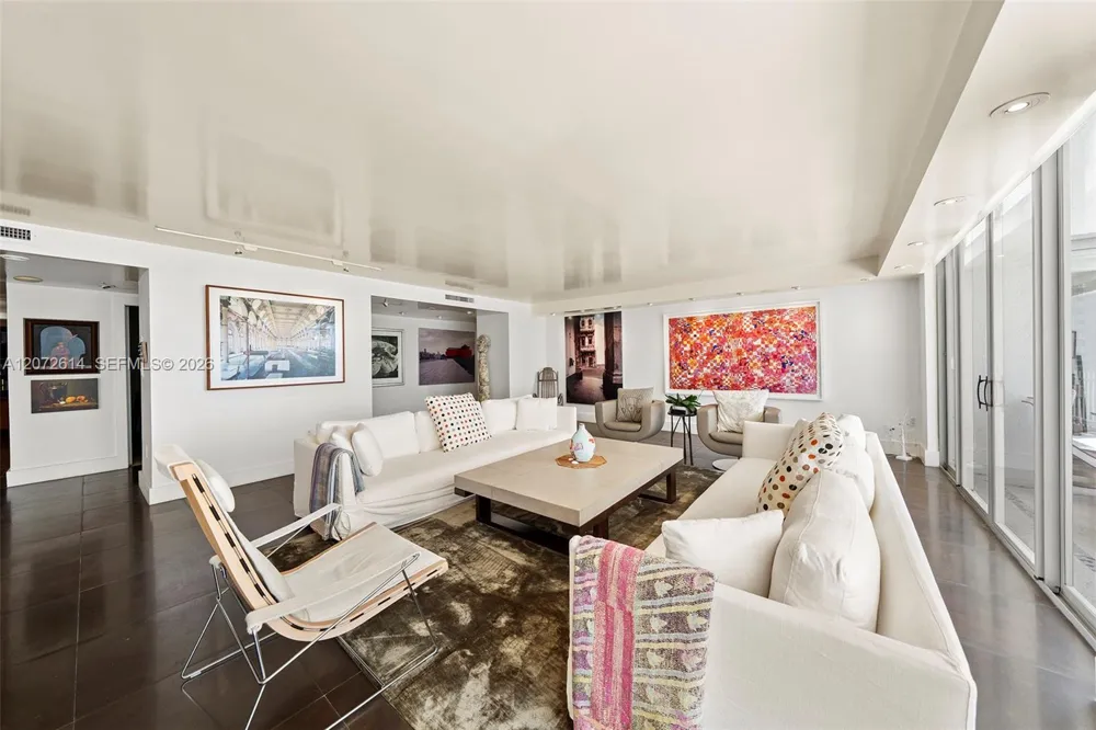 600 Grapetree Dr #6BS Key Biscayne, FL 33149