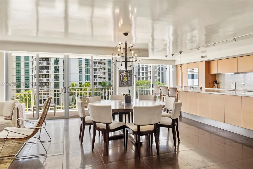600 Grapetree Dr #6BS Key Biscayne, FL 33149