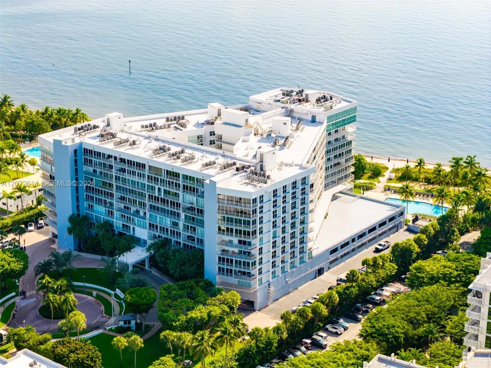 600 Grapetree Dr #6BS Key Biscayne, FL 33149