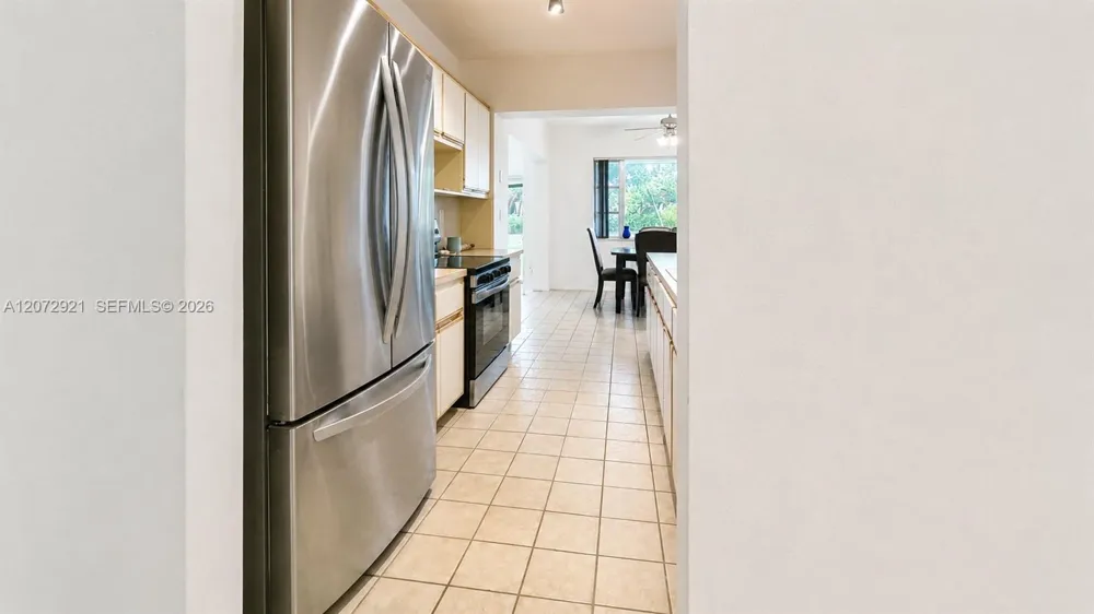5700 White Hickory Cir Tamarac, FL 33319