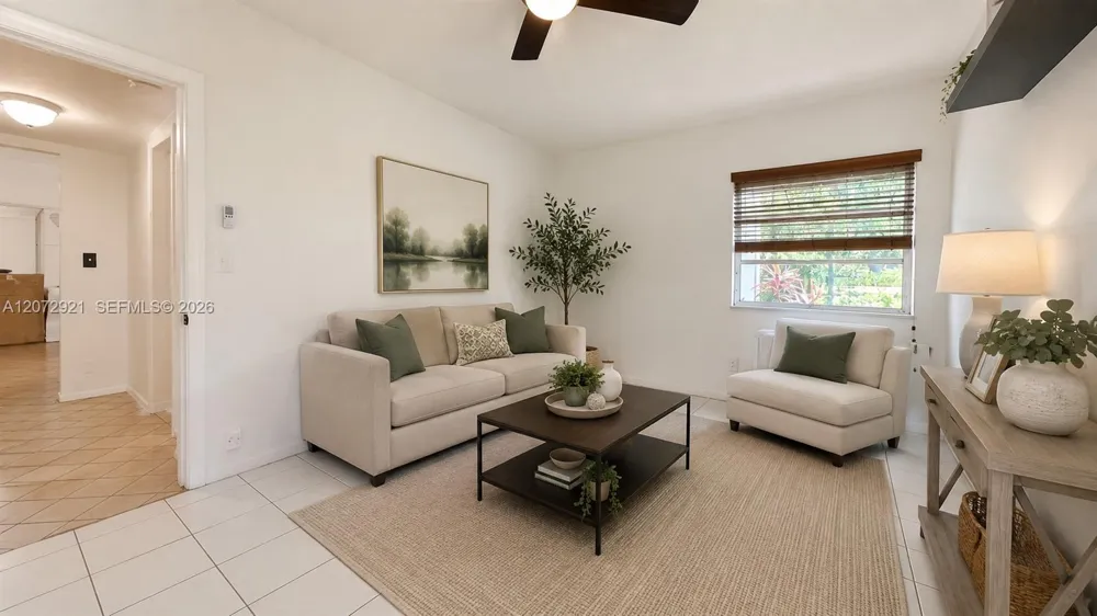 5700 White Hickory Cir Tamarac, FL 33319