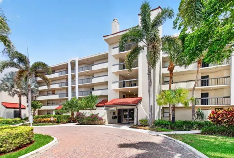 825 Egret Circle #504