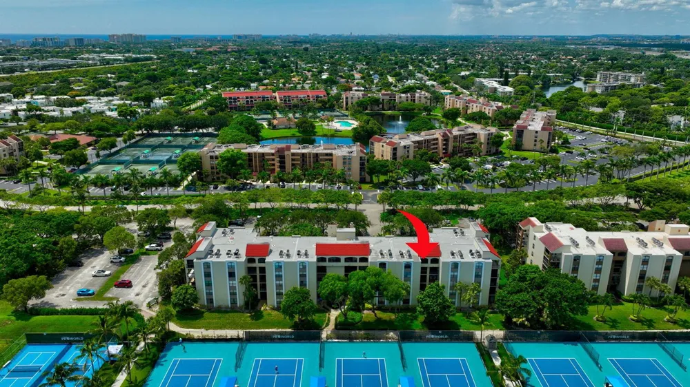 825 Egret Circle #504 Delray Beach, FL 33444