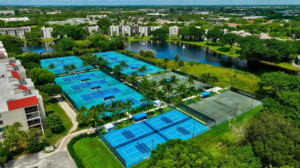 825 Egret Circle #504 Delray Beach, FL 33444
