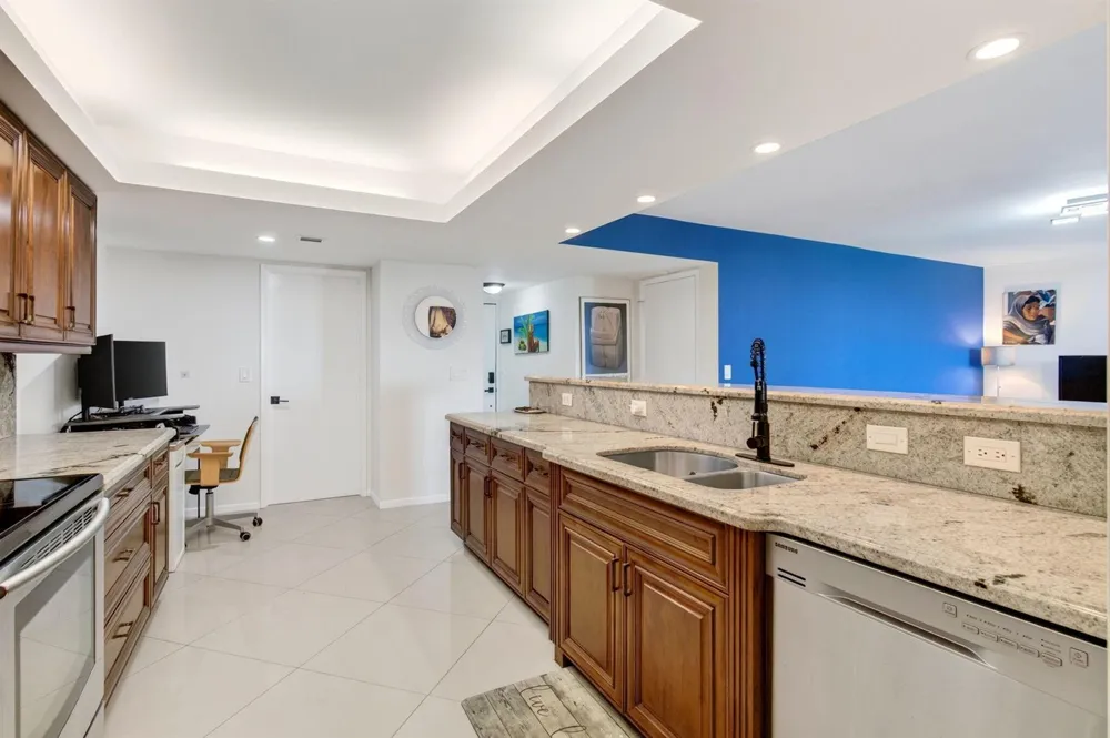 825 Egret Circle #504 Delray Beach, FL 33444