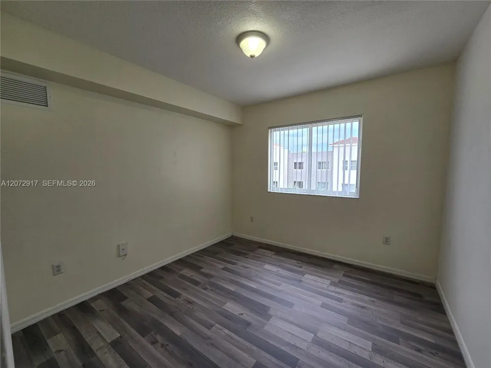 11060 SW 196th St #413 Cutler Bay, FL 33157
