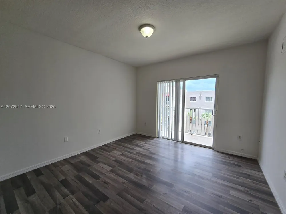 11060 SW 196th St #413 Cutler Bay, FL 33157
