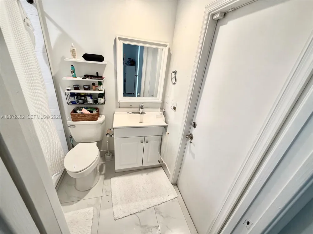 16747 NW 10th St Pembroke Pines, FL 33028