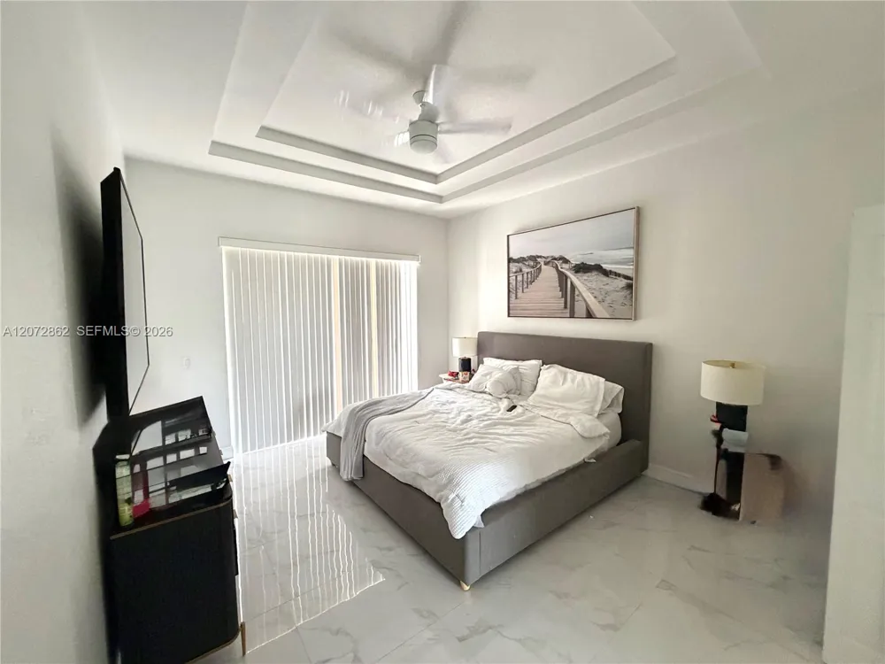 16747 NW 10th St Pembroke Pines, FL 33028