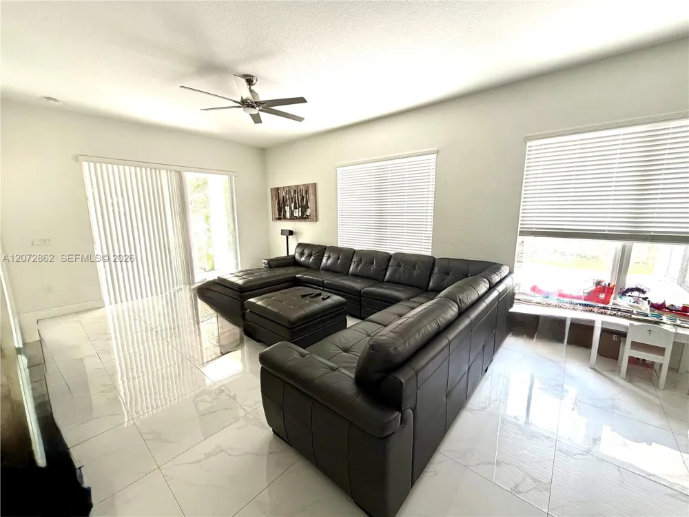 16747 NW 10th St Pembroke Pines, FL 33028