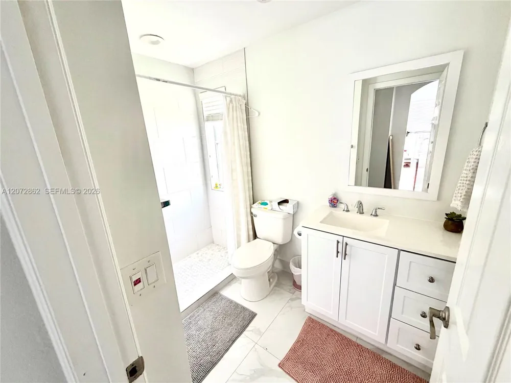 16747 NW 10th St Pembroke Pines, FL 33028