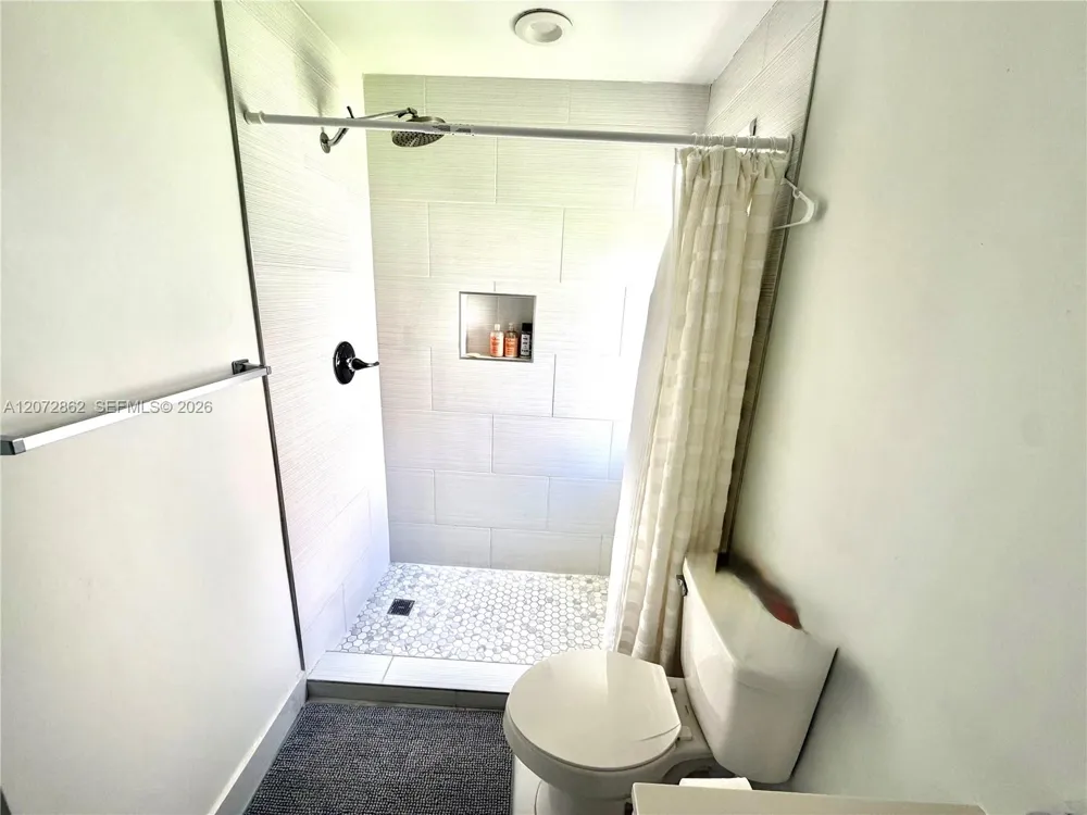 16747 NW 10th St Pembroke Pines, FL 33028