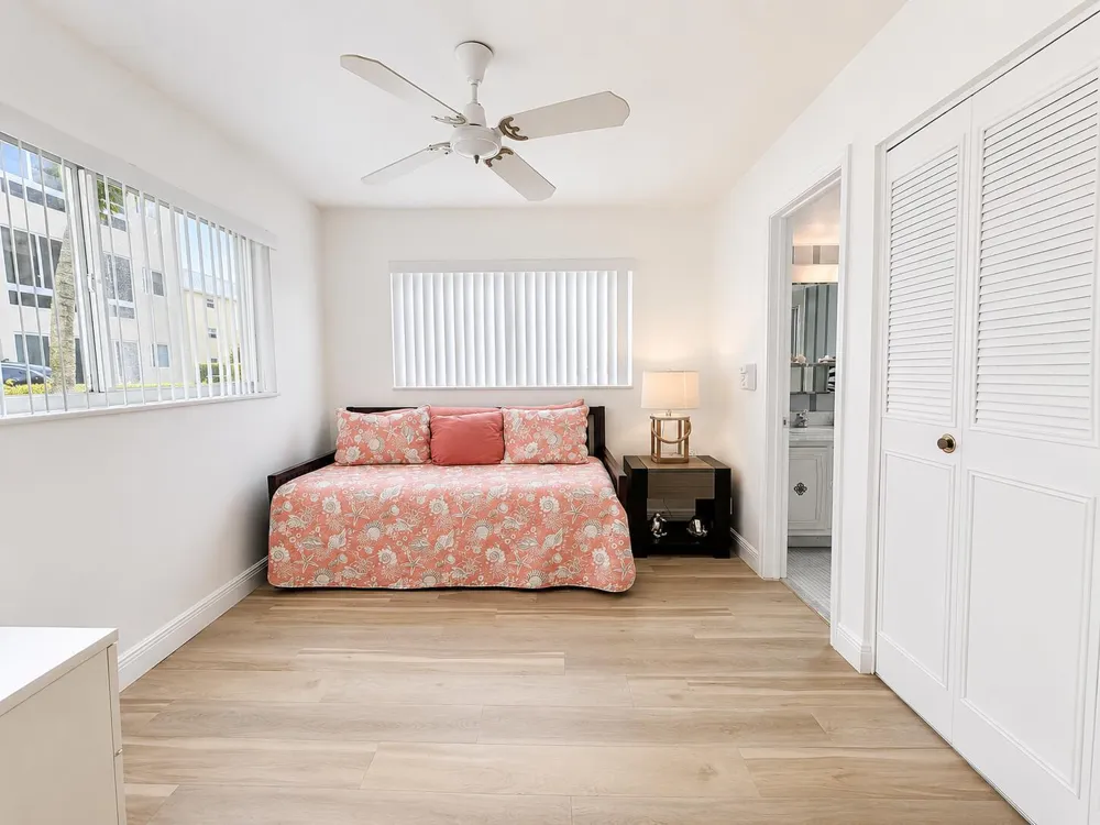 27 COLONIAL CLUB DRIVE #105 Boynton Beach, FL 33435