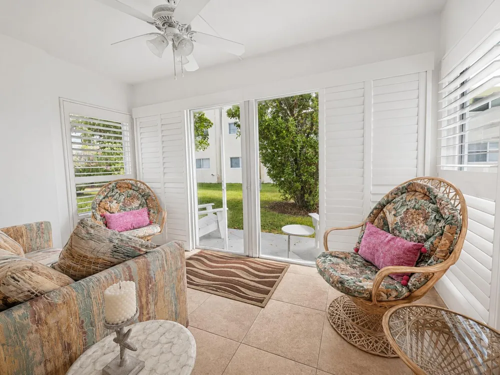 27 COLONIAL CLUB DRIVE #105 Boynton Beach, FL 33435