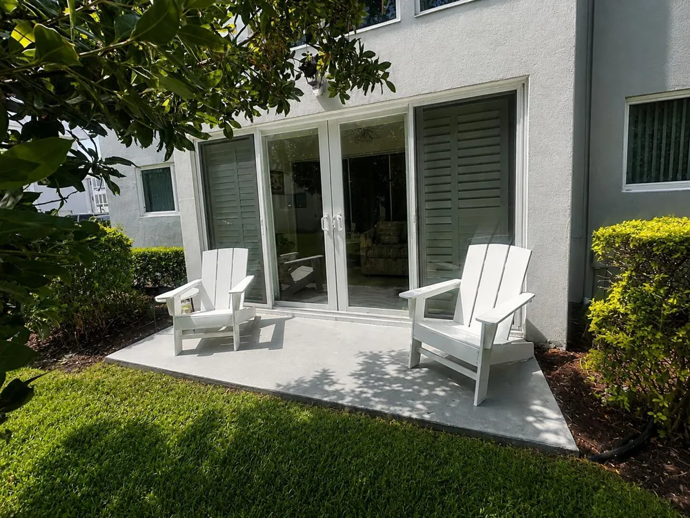 27 COLONIAL CLUB DRIVE #105 Boynton Beach, FL 33435