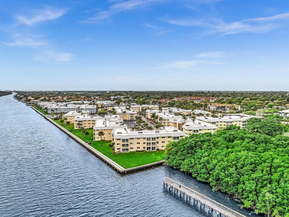 27 COLONIAL CLUB DRIVE #105 Boynton Beach, FL 33435