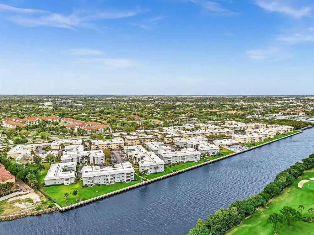 27 COLONIAL CLUB DRIVE #105 Boynton Beach, FL 33435