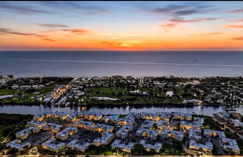 27 COLONIAL CLUB DRIVE #105 Boynton Beach, FL 33435