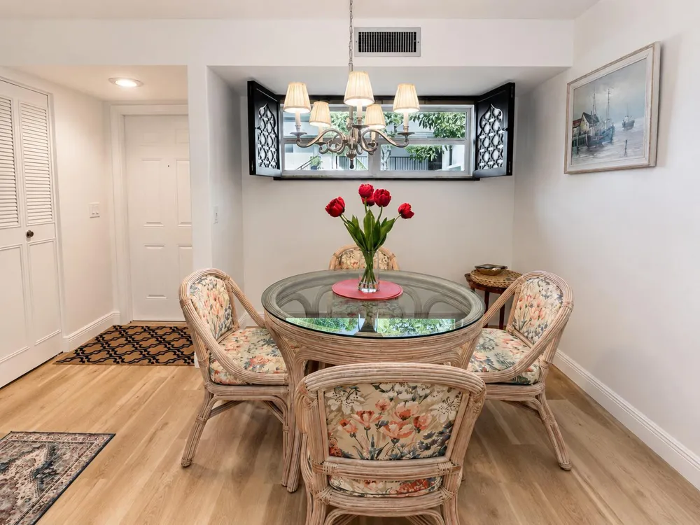27 COLONIAL CLUB DRIVE #105 Boynton Beach, FL 33435