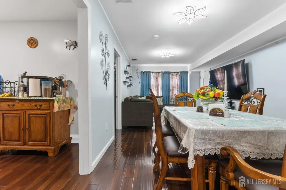 395 College Drive Edison, NJ 08817
