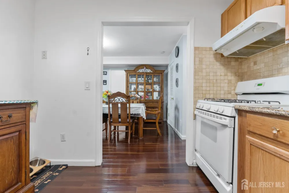 395 College Drive Edison, NJ 08817