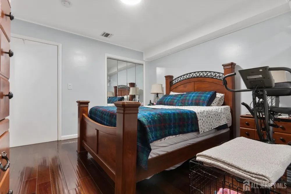 395 College Drive Edison, NJ 08817