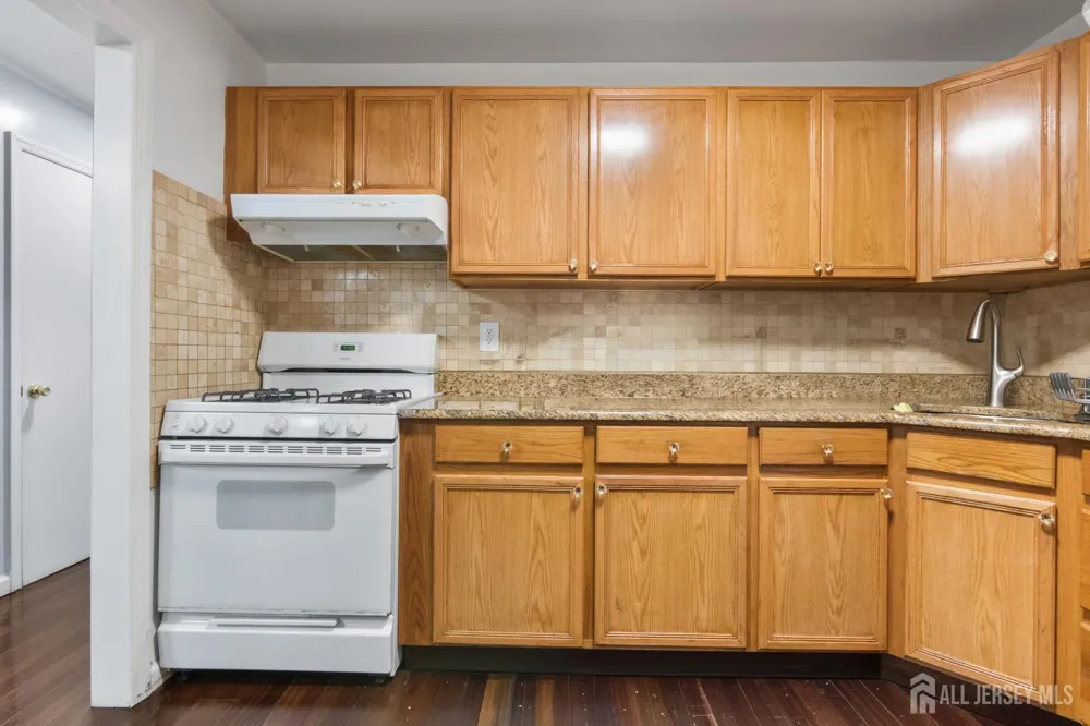 395 College Drive Edison, NJ 08817