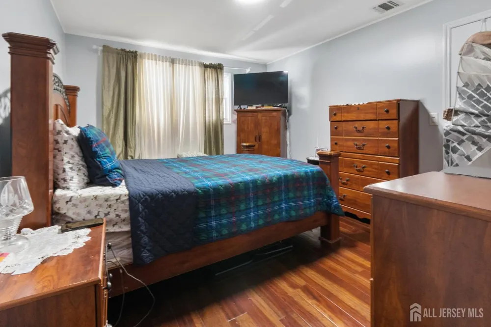 395 College Drive Edison, NJ 08817