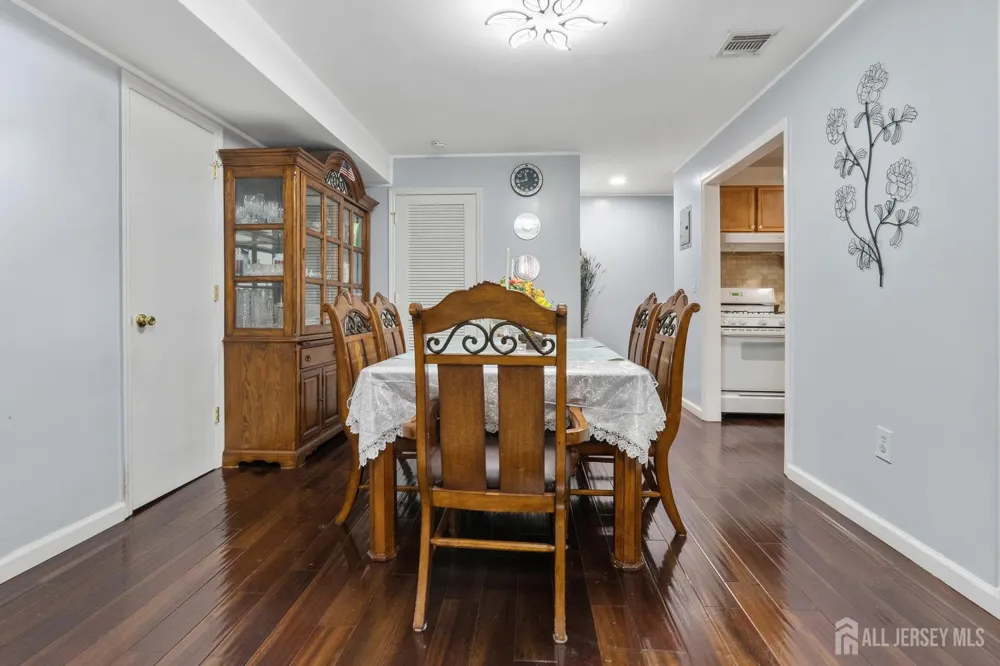 395 College Drive Edison, NJ 08817