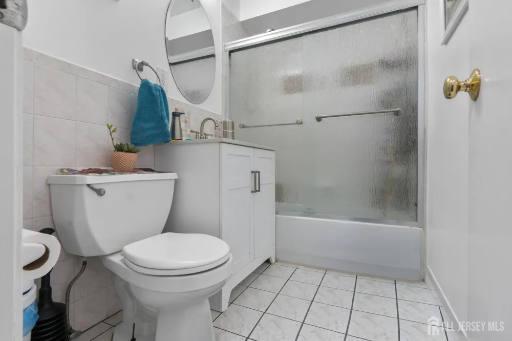 395 College Drive Edison, NJ 08817