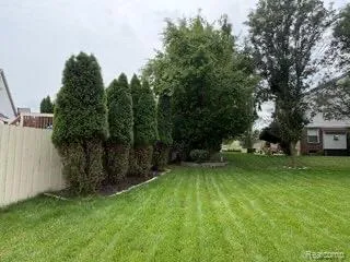 28351 Aspen Boulevard Flat Rock City, MI 48134