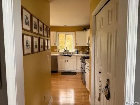 28351 Aspen Boulevard Flat Rock City, MI 48134
