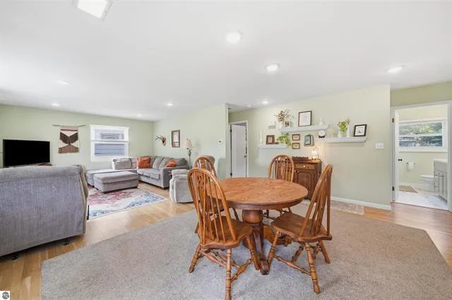 714 Sunset Lane Cadillac City, MI 49601
