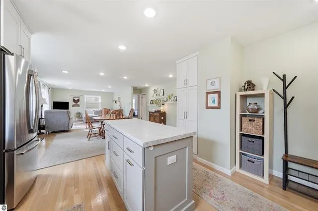 714 Sunset Lane Cadillac City, MI 49601