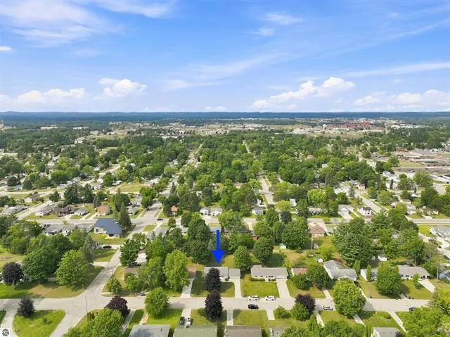 714 Sunset Lane Cadillac City, MI 49601