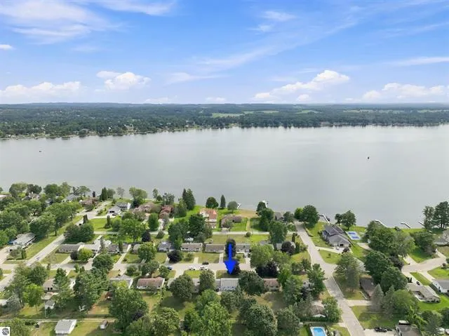 714 Sunset Lane Cadillac City, MI 49601