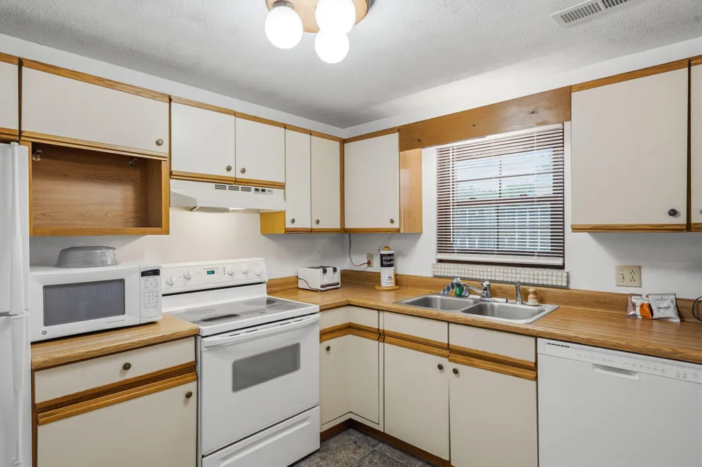 625 S Asbury Road Pigeon Forge, TN 37863