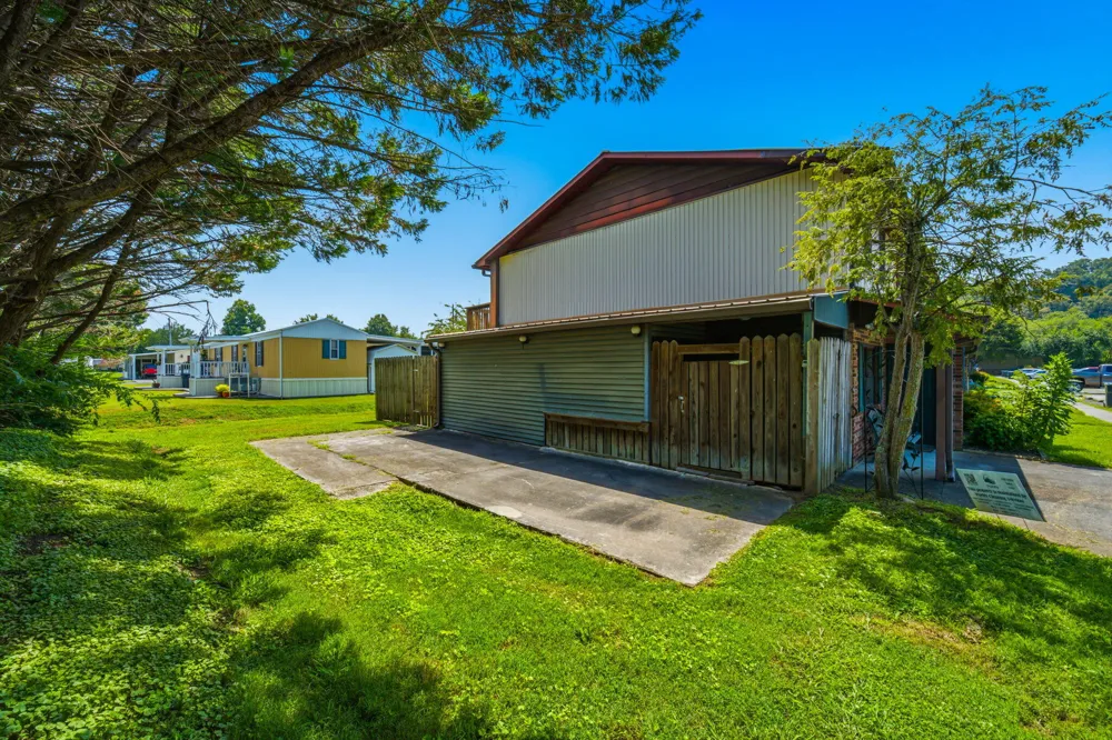 625 S Asbury Road Pigeon Forge, TN 37863