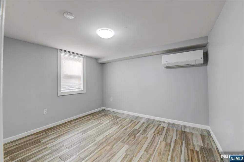 188 Pennington Street Newark, NJ 07105