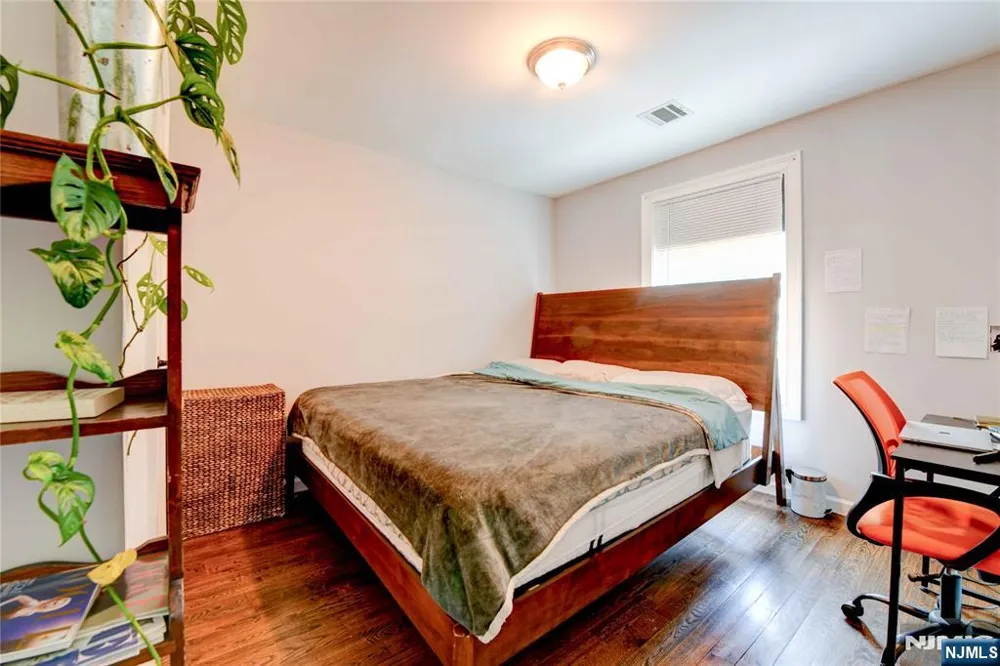 188 Pennington Street Newark, NJ 07105