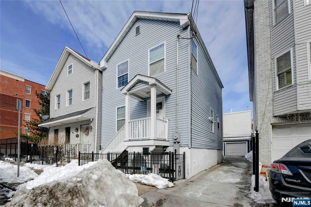 188 Pennington Street Newark, NJ 07105